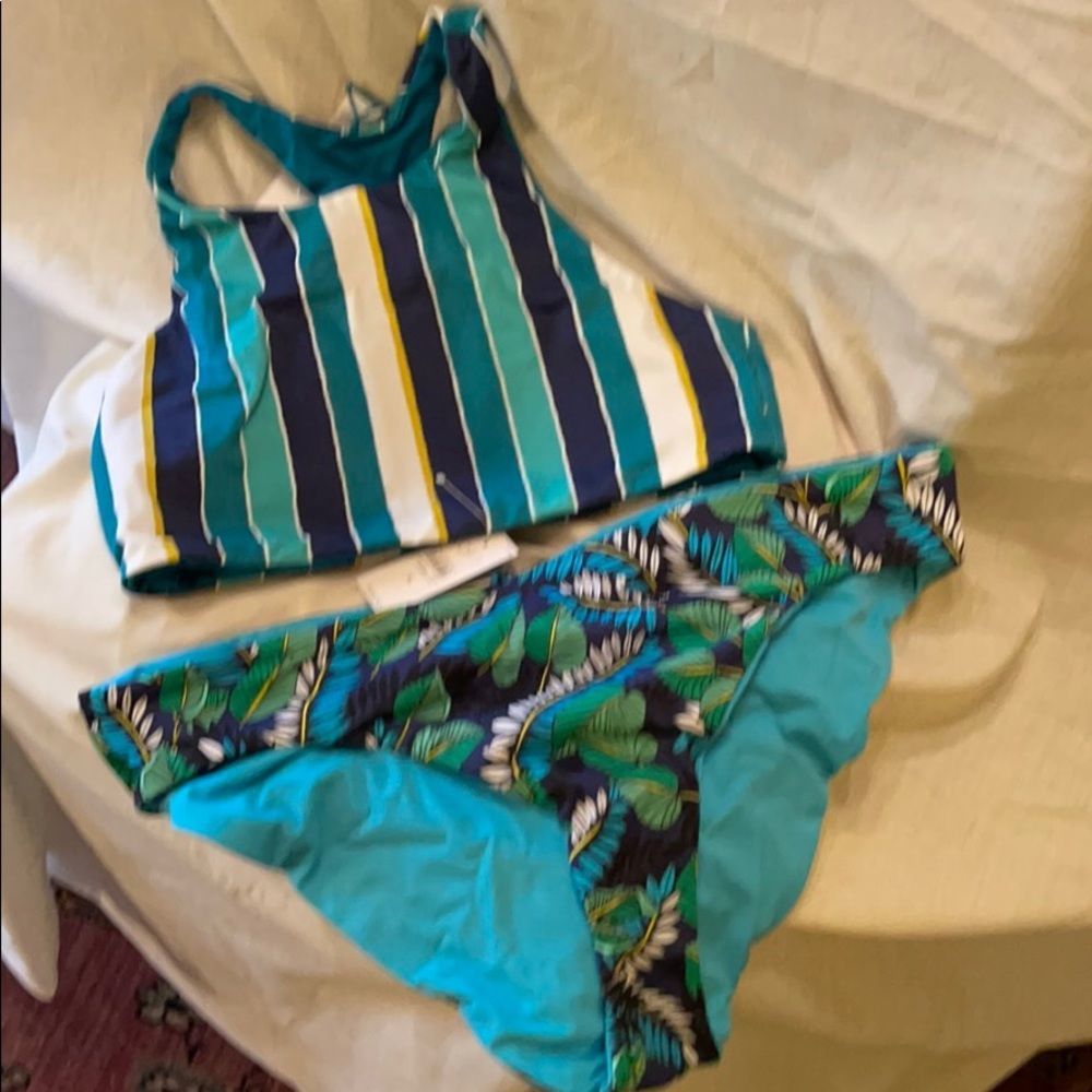 LOFT Reversible swim top and bottoms